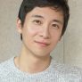 Ryu Seung-gone is Lee Jin Seong / Park Jong Gun (voice)