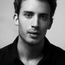 Jonas Bloquet is Lucien