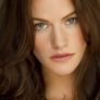 Kelly Overton is Nina Brenner