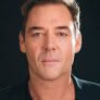 Marton Csokas is General Thomas Gage