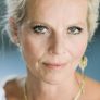 Benedikte Hansen is Hanne Holm