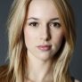 Alona Tal is Julia Schneider