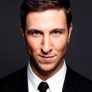 Pablo Schreiber is Master Chief / John-117