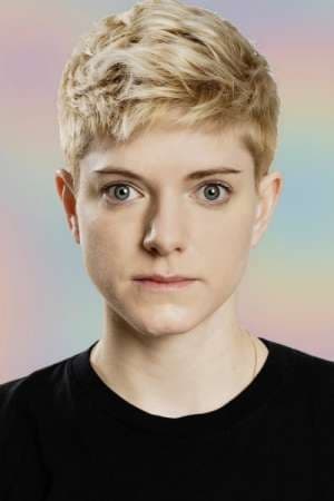 Mae Martin is Mae Martin