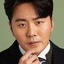 Eru is Young Guk's lawyer