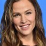 Jennifer Garner is Hannah Hall