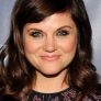 Tiffani Thiessen is Lori Mendoza