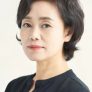 Kang Ae-sim is Jin-joo's mother