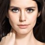 Beren Saat is Atiye